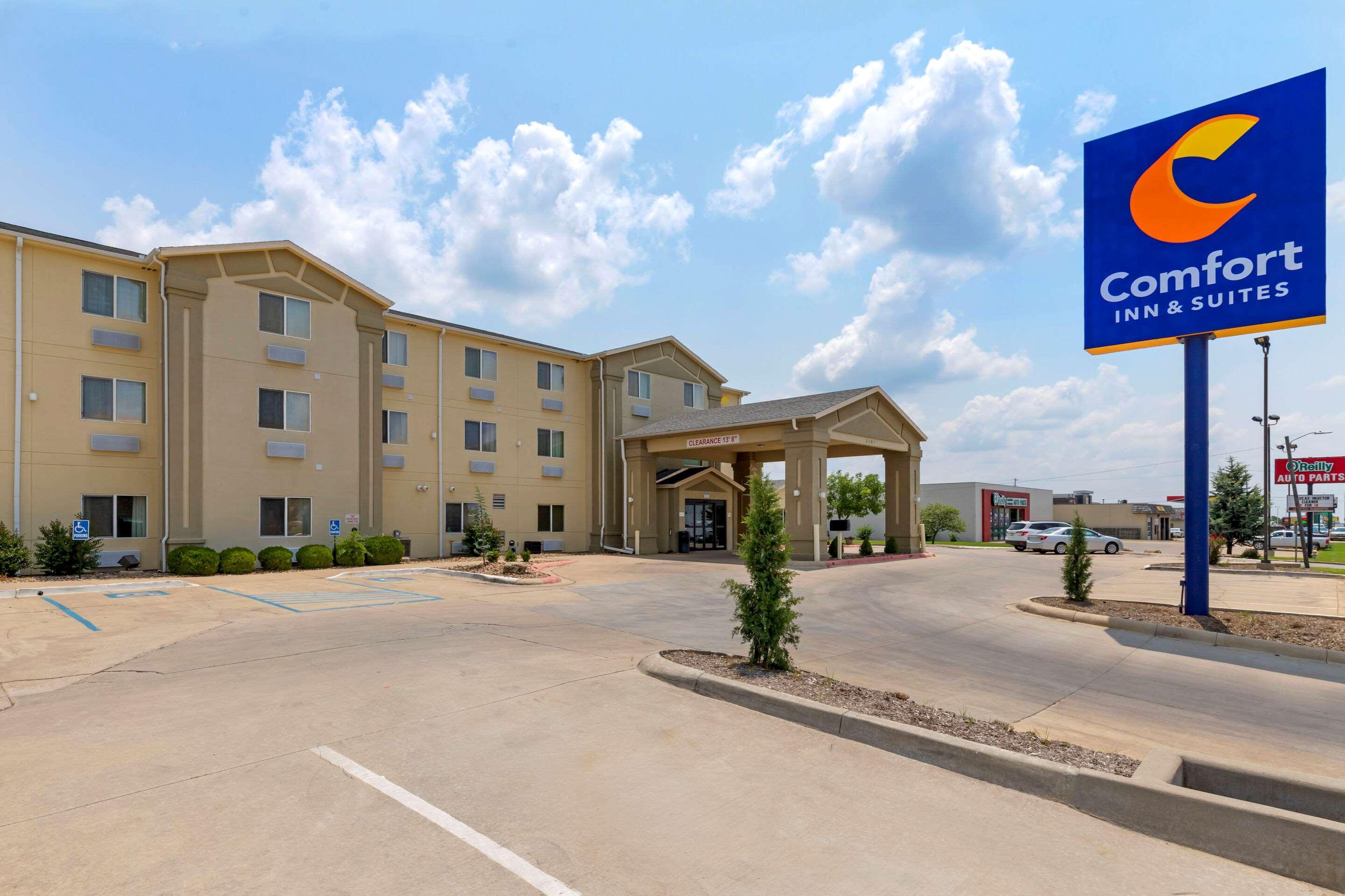 Comfort Inn & Suites Ponca City Near Marland Mansion Buitenkant foto